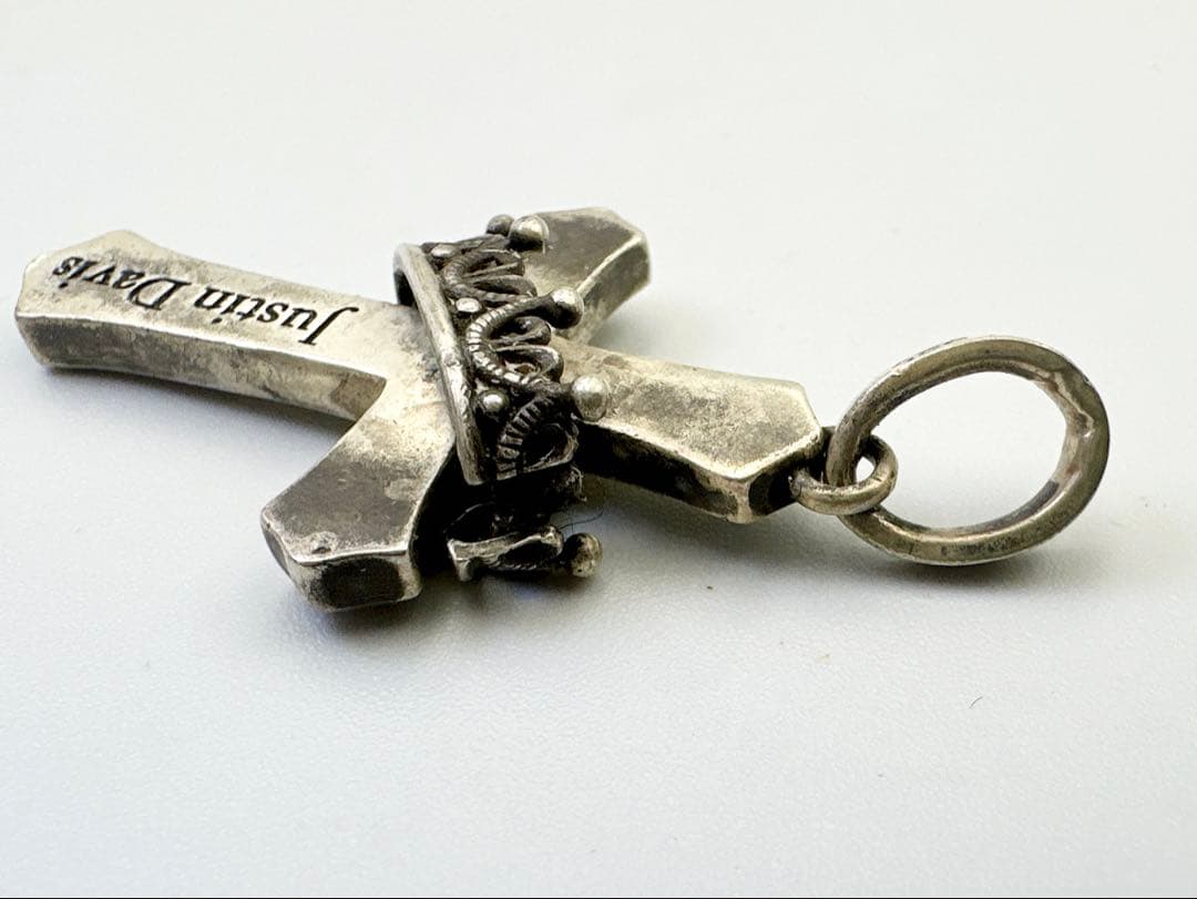 ジャスティンデイビス　クロスウィズクラウン　ペンダントトップ　シルバー925