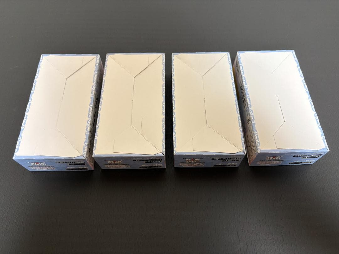 ユニアリ プレシャスブースター アイドルマスターシャイニーカラーズ 4BOX