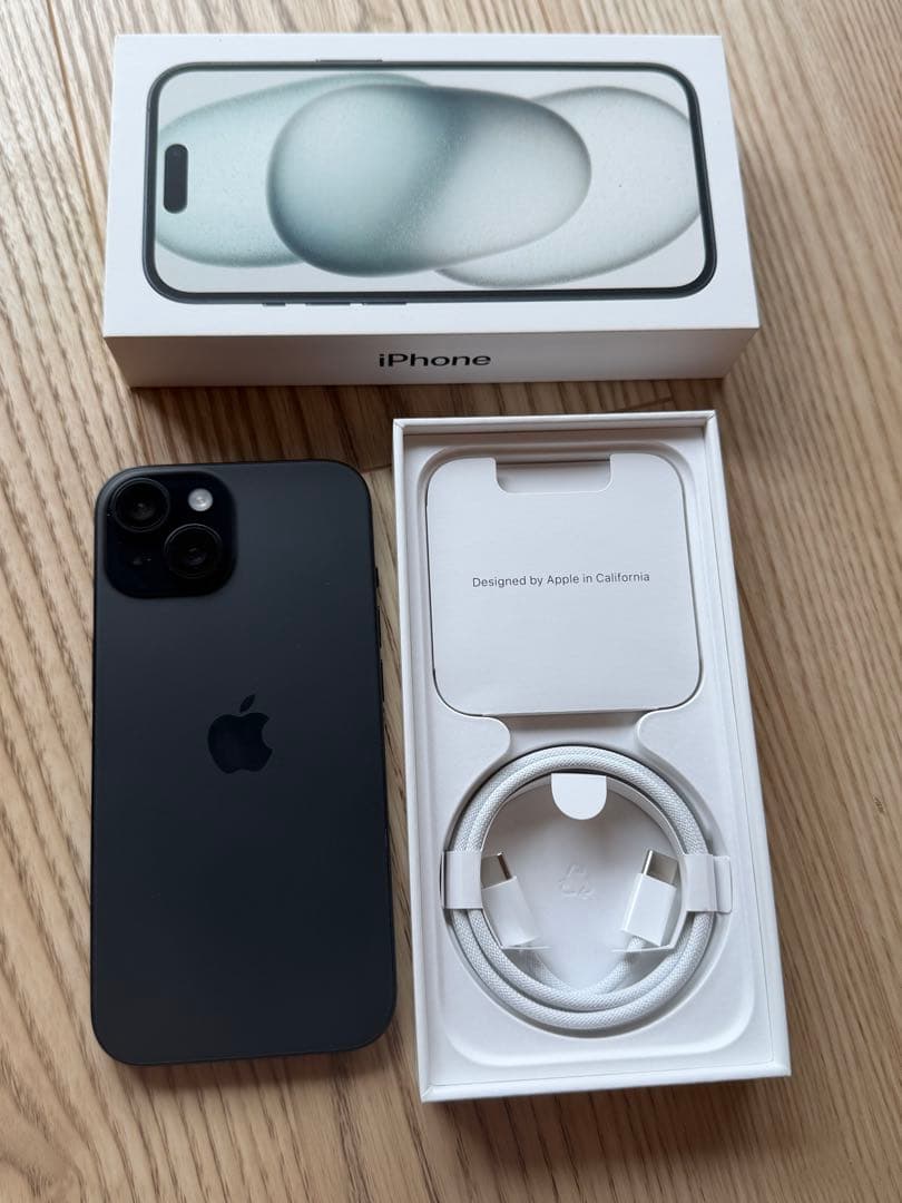 【美品箱あり】 Apple iPhone15 256GB ブラック simフリー