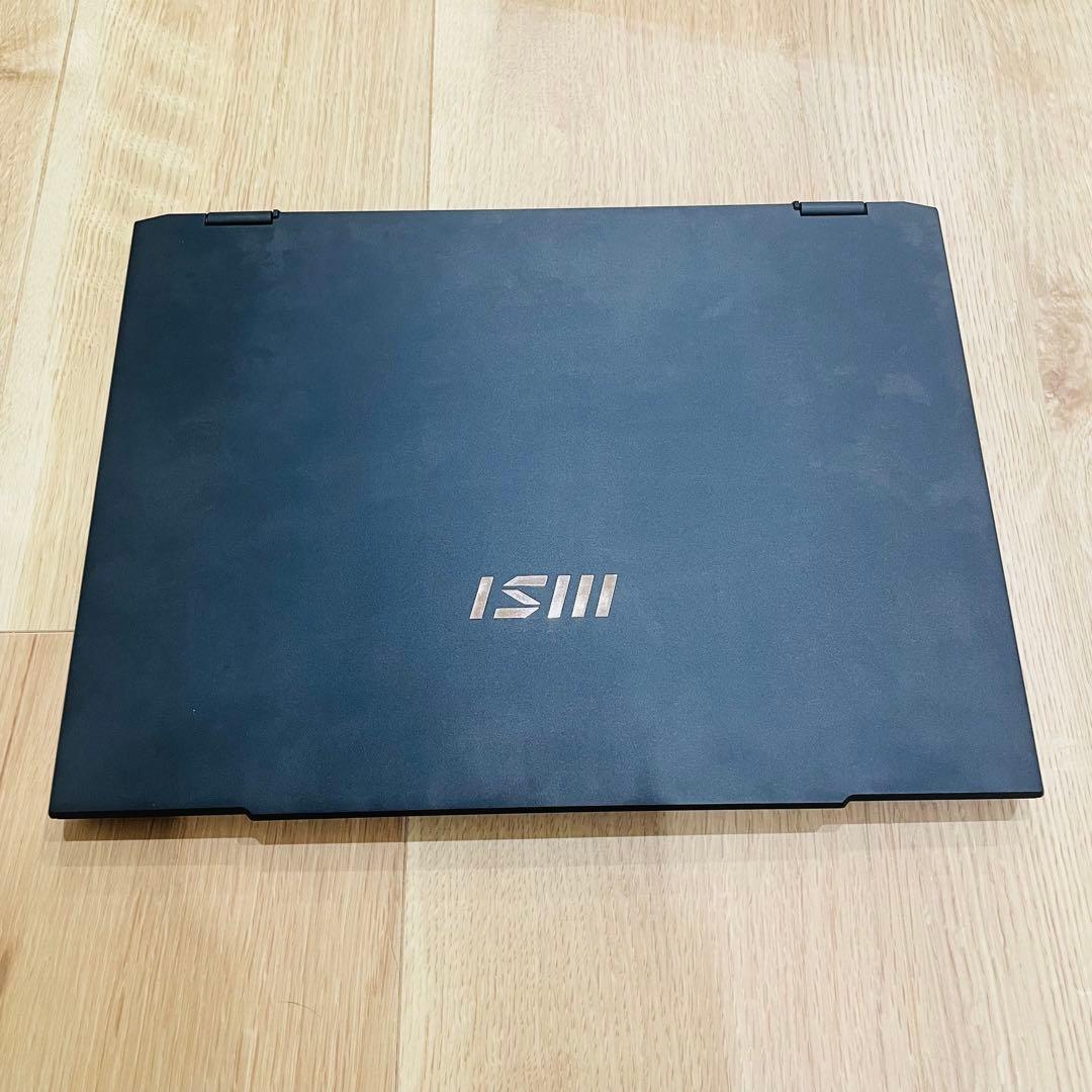 MSI Summit E13 Flip Evoタッチペン、ACアダプタ