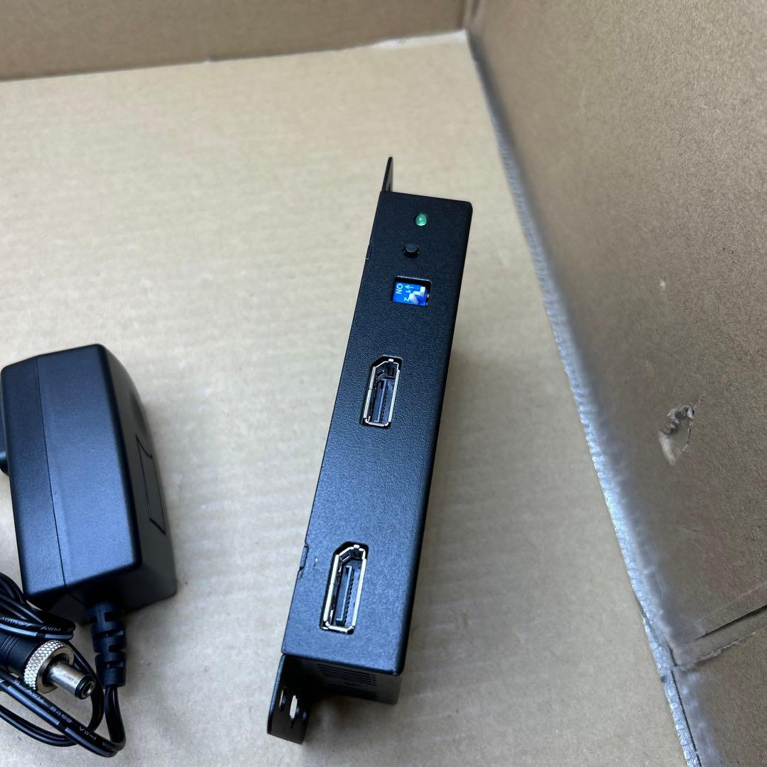 4K対応DisplayPort分配器（2分配）VGA-DPSP2