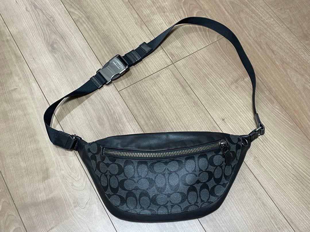 コーチ ワーレン ボディバッグ　ウエストポーチ　シグネチャー キャンバス