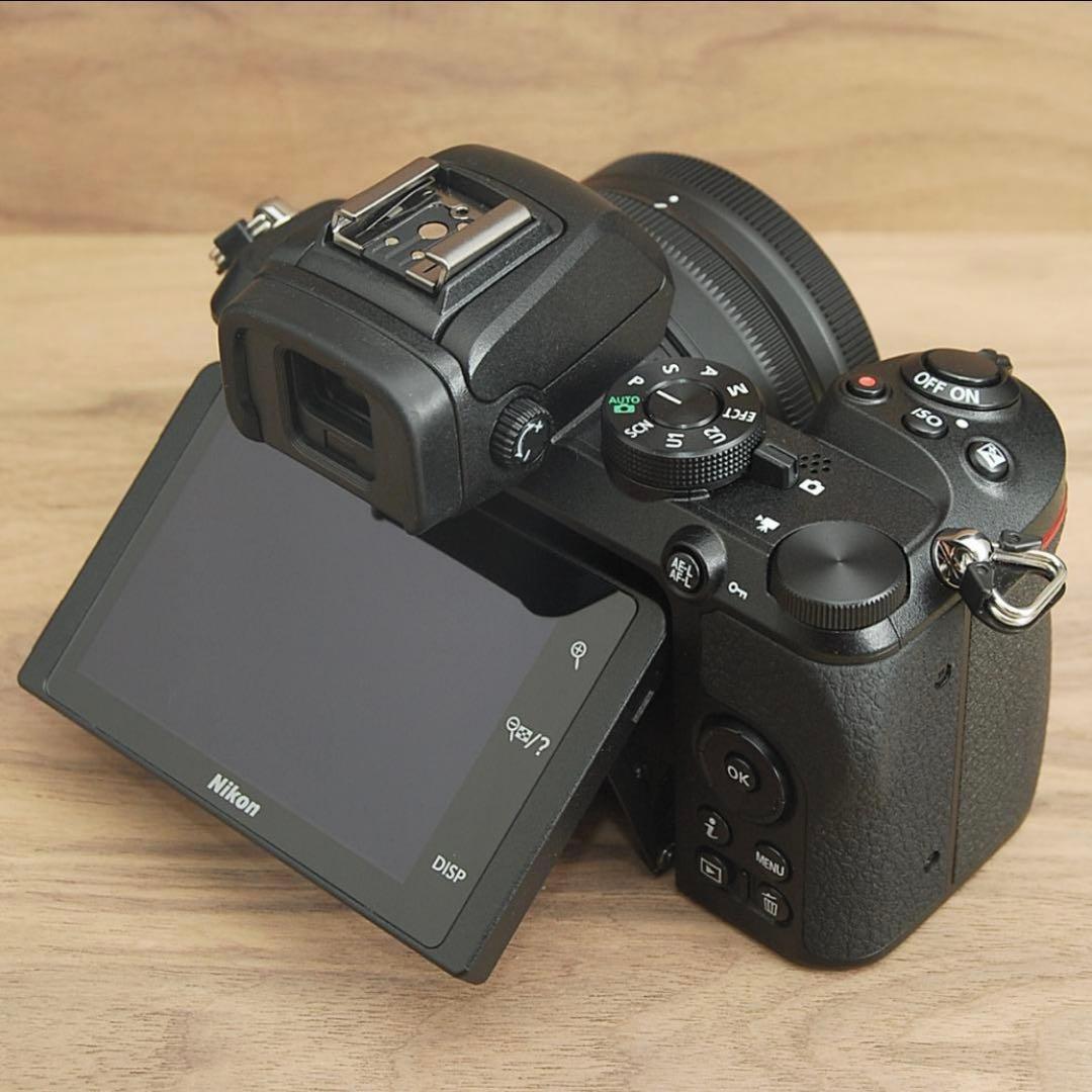 ★超綺麗品★Nikon Z 50 ミラーレス一眼 4K対応（本体）
