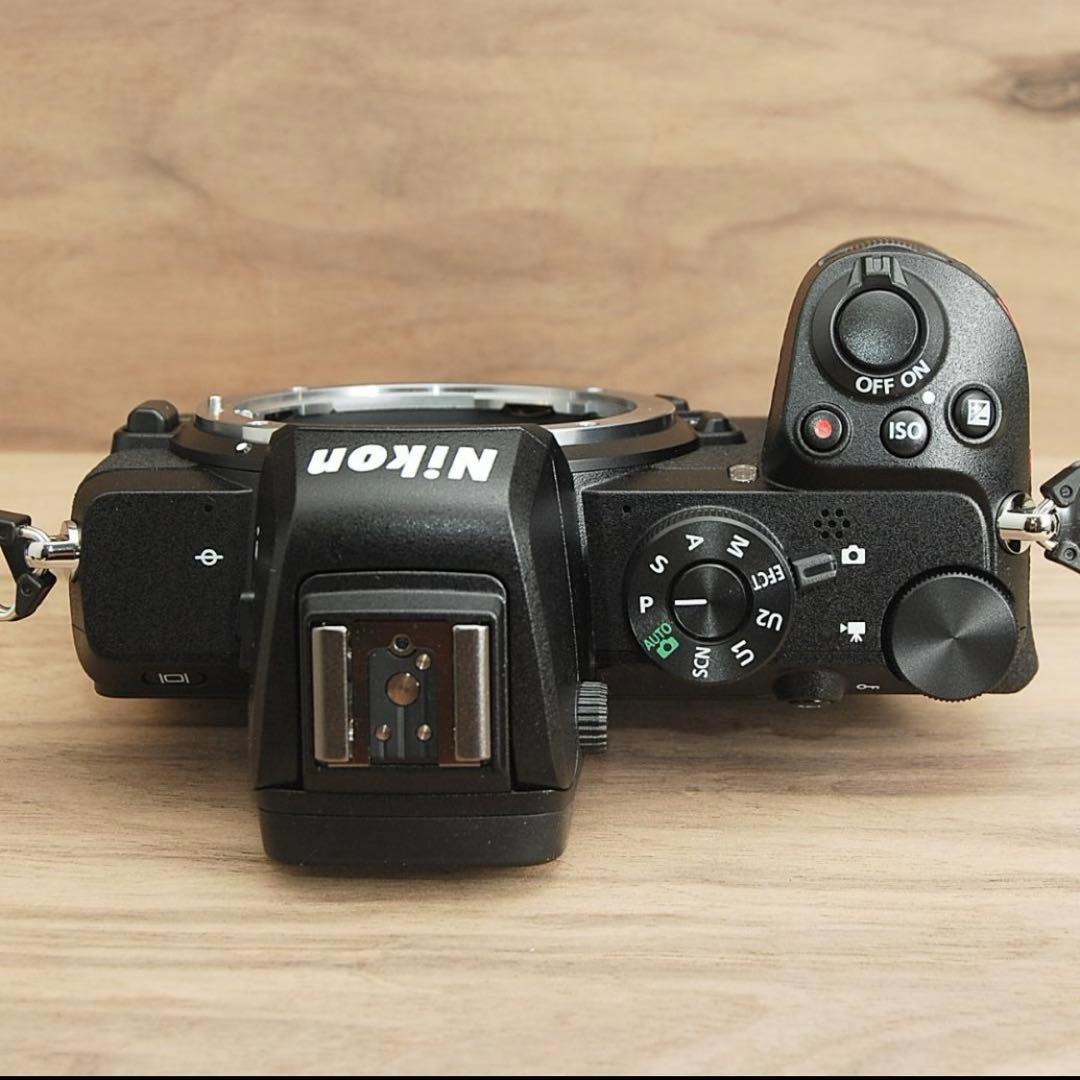 ★超綺麗品★Nikon Z 50 ミラーレス一眼 4K対応（本体）