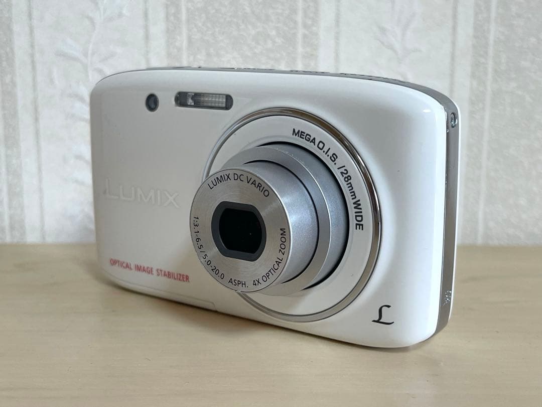 コンパクトデジタルカメラ パナソニック LUMIX DMC-S2 白
