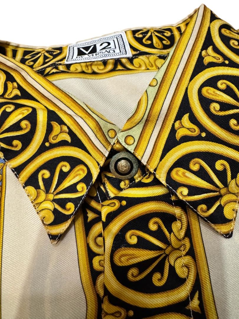 ヴェルサーチ V2 by versace 総柄シルクシャツ