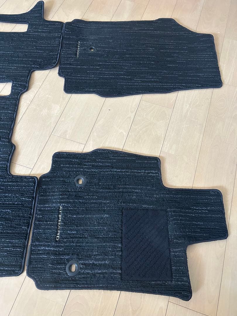 値下げ)トヨタアルファード30系後期純正フロアマット 純正美品