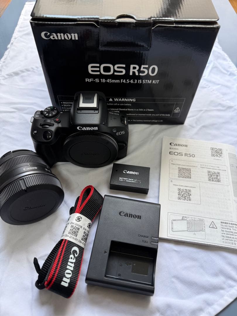 【ほぼ新品】Canon EOS R50 レンズキット