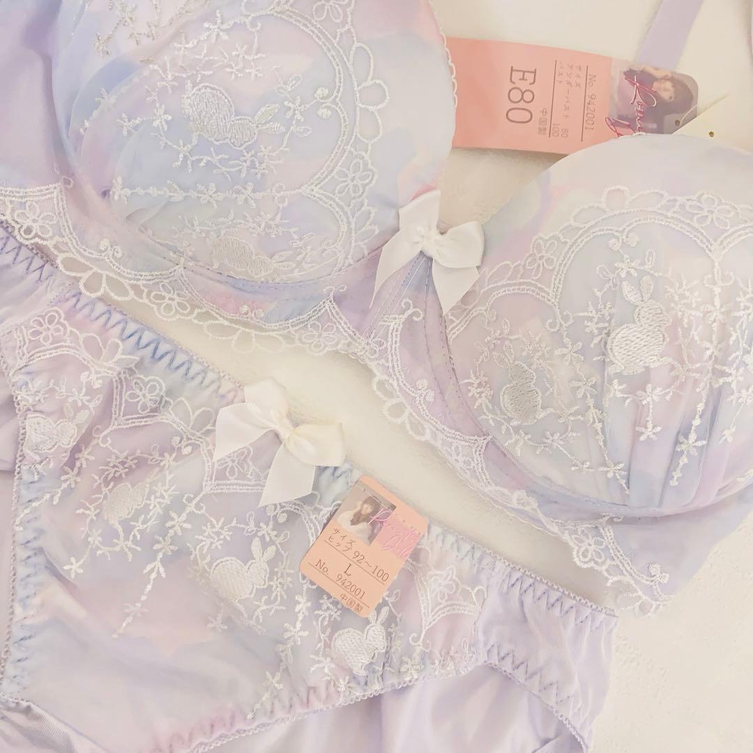 ブラ&ショーツ4点セット＋マッサージ器具