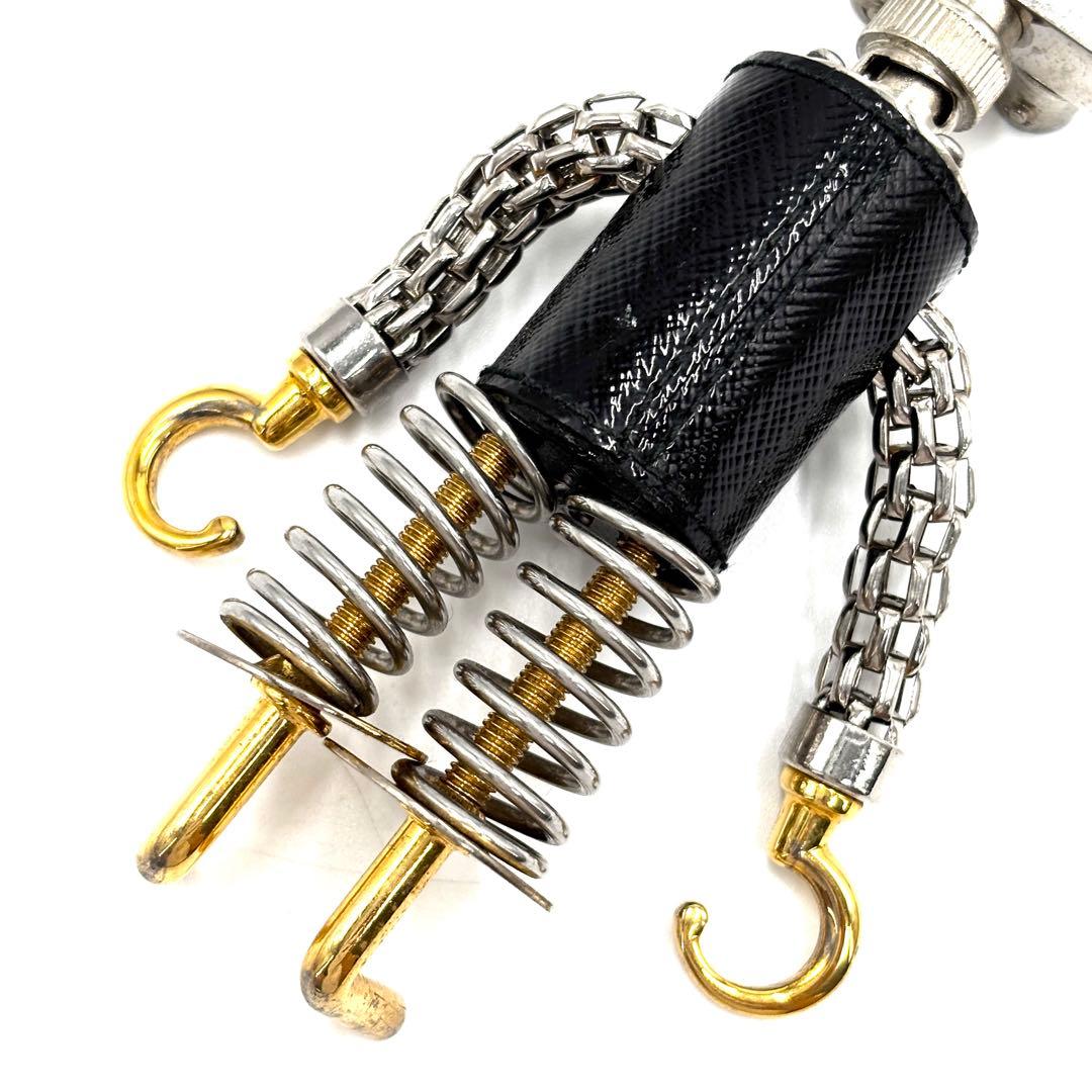 【激レア・正規品】プラダ ロボット キーホルダー 三角ロゴ サフィアーノレザー