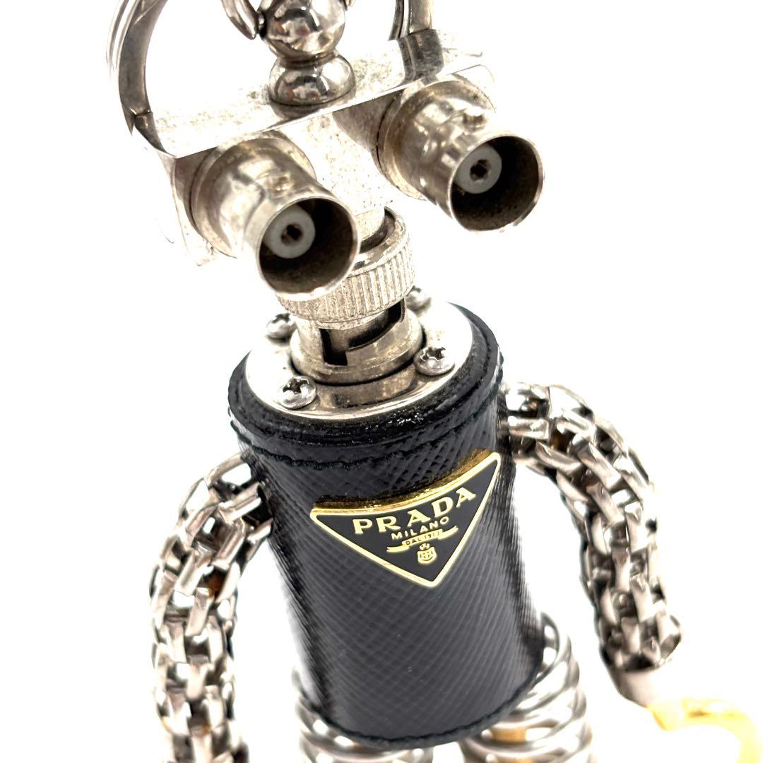 【激レア・正規品】プラダ ロボット キーホルダー 三角ロゴ サフィアーノレザー