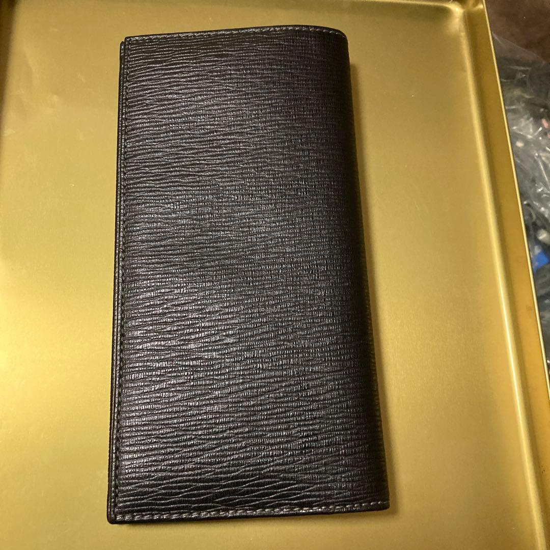 フェラガモメンズ長財布