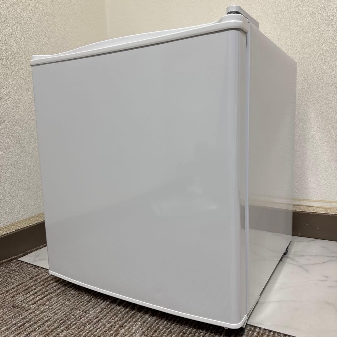 美品 simplus 2024年製 冷蔵庫 47L 自動霜取り機能付 温度調整可