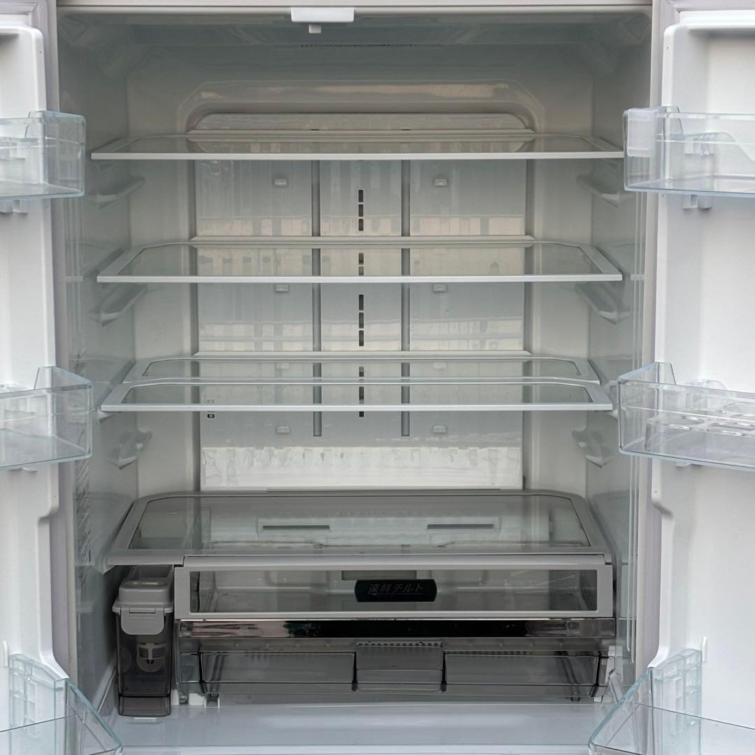 ＊ちゃめ 東芝 462L 6枚ドア 冷蔵庫 GR-P460FD(EW)