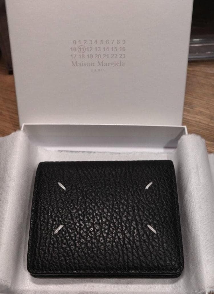 メゾンマルジェラ 二つ折り財布 ブラック 美品 箱・保存袋付き