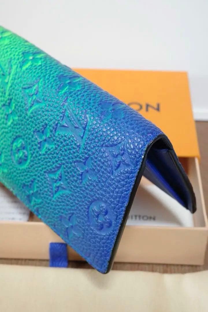 とうにゅうくんルイヴィトンLV 財布　ブラザ　モノグラム　ブルーヴェール