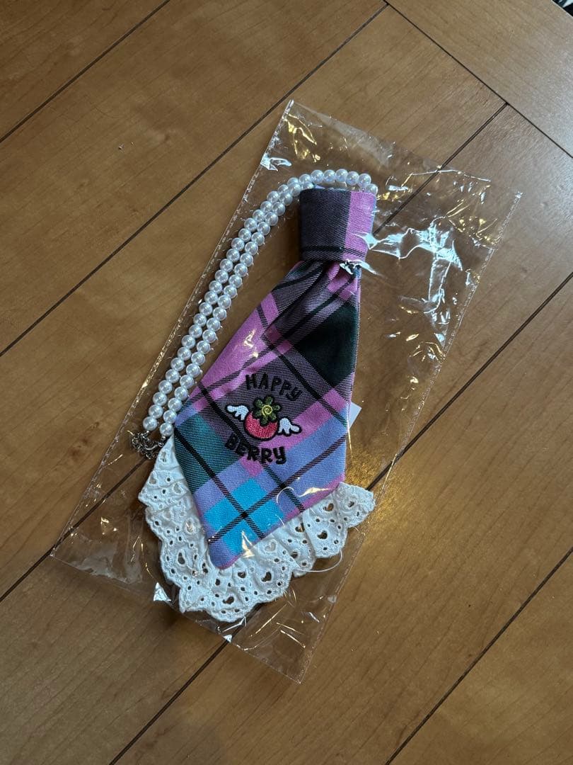 happy berry heihei ネクタイ　ネックレス　チェック