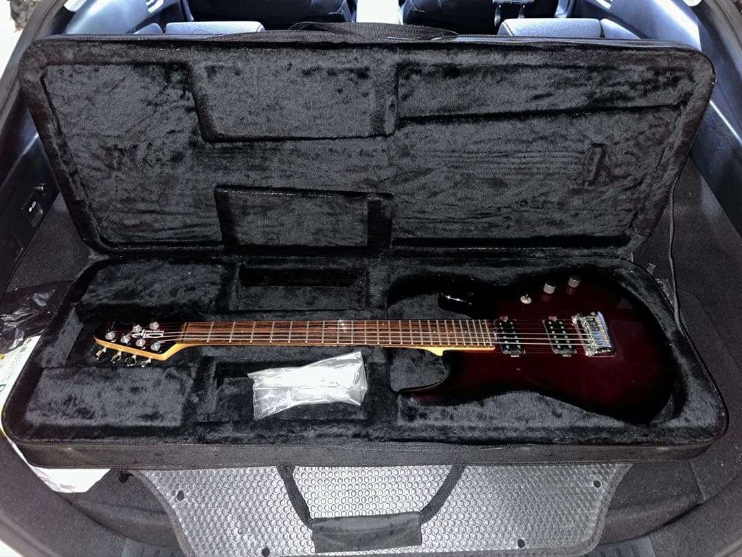 OLP ジョンペトルーシモデル　セミハードケース付き JP6 MUSICMAN