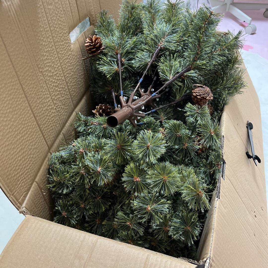 Alsace 180cm クリスマスツリー 松ぼっくり付き