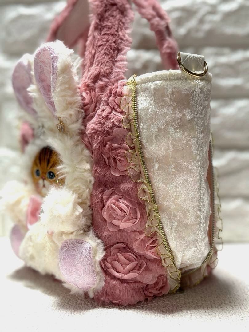 ゆ*ら様 コヤンイサムチョン　サイドファスナーバッグ　ピンクファー　白うさちゃん