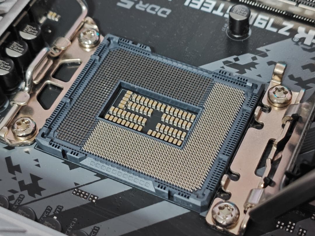 I9 13900KF + ASRock Z790 2点セット