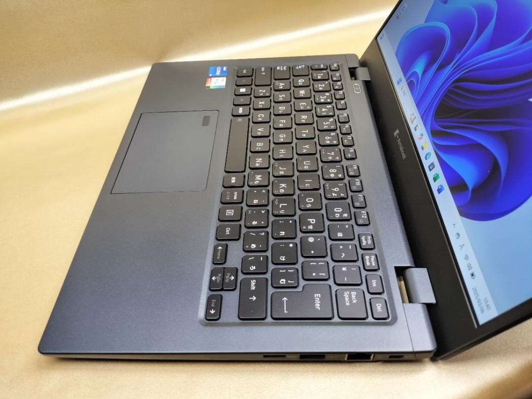 東芝　Dynabook G83/KW　高性能　2023年モデル(K-207)