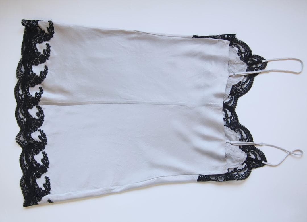 uri　シルクサテン100％レーススリップヴィンテージライトグレーシルバー