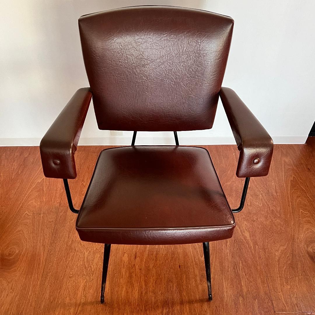 アームチェア　フランス　60年代　ラウンジチェア　ミッドセンチュリー　ビンテージ