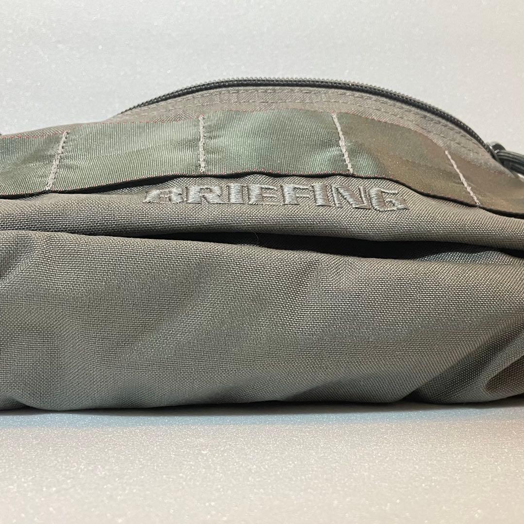 【BRIEFING】ボデイバッグ⭐︎カーキ色