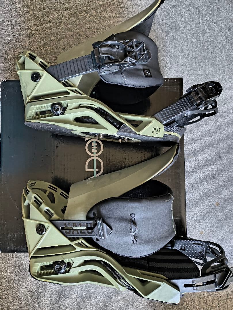 SALOMON サロモン DISTRICT ディストリクト Mサイズ