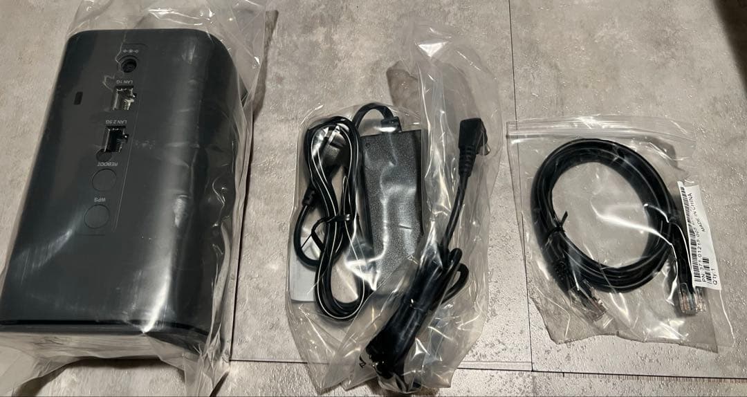 【新品未使用】docomo 5Gホームルーター HR02