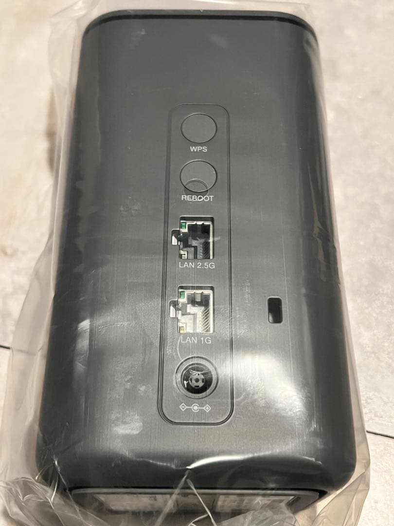 【新品未使用】docomo 5Gホームルーター HR02