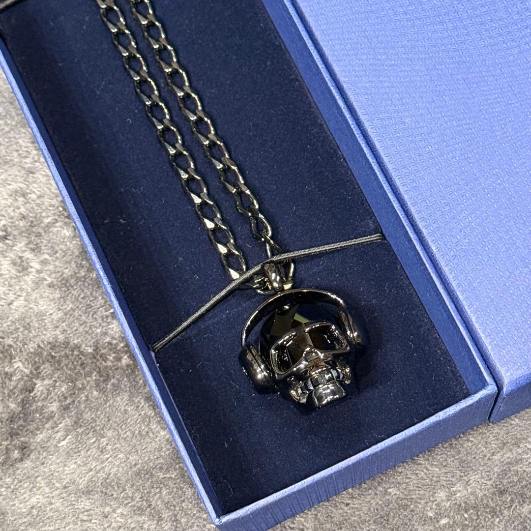 スカル型ブラックネックレス