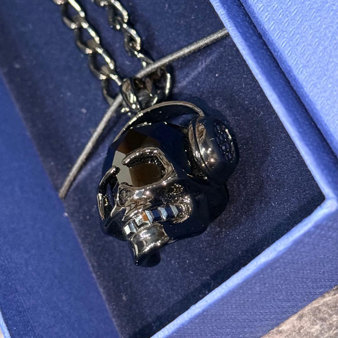 スカル型ブラックネックレス