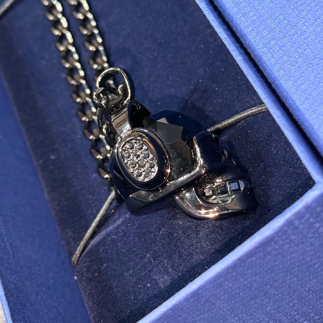 スカル型ブラックネックレス