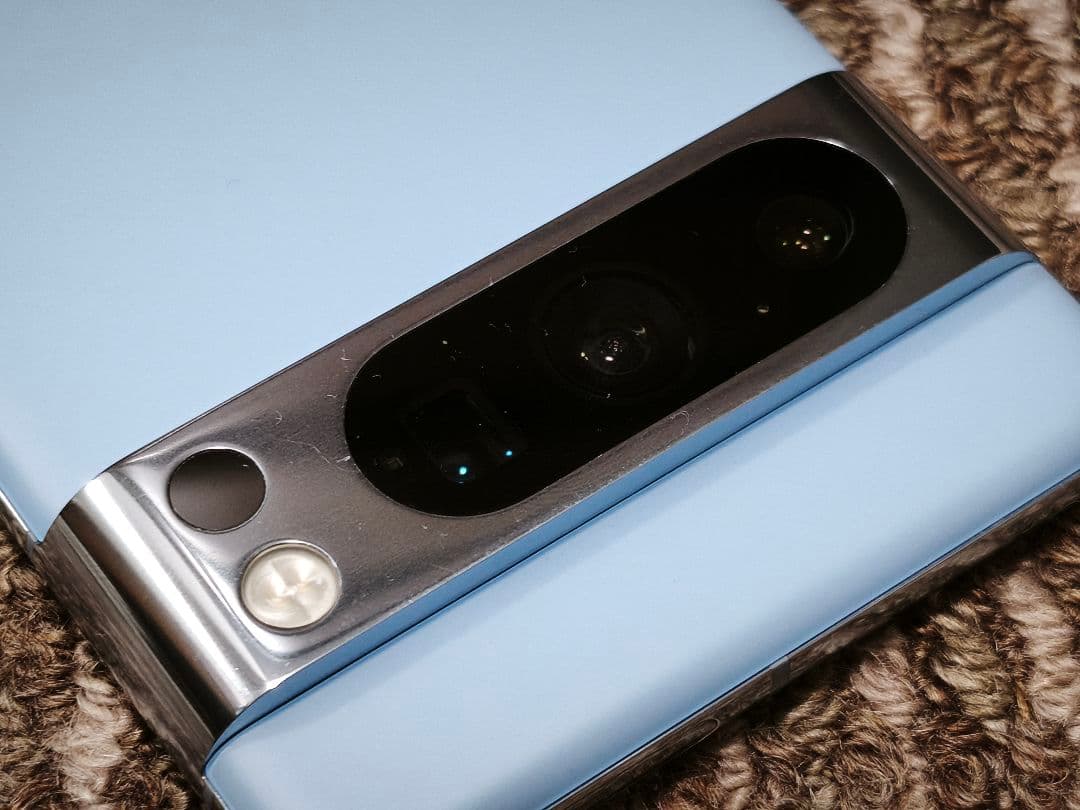 Google Pixel 8 Pro ブルー