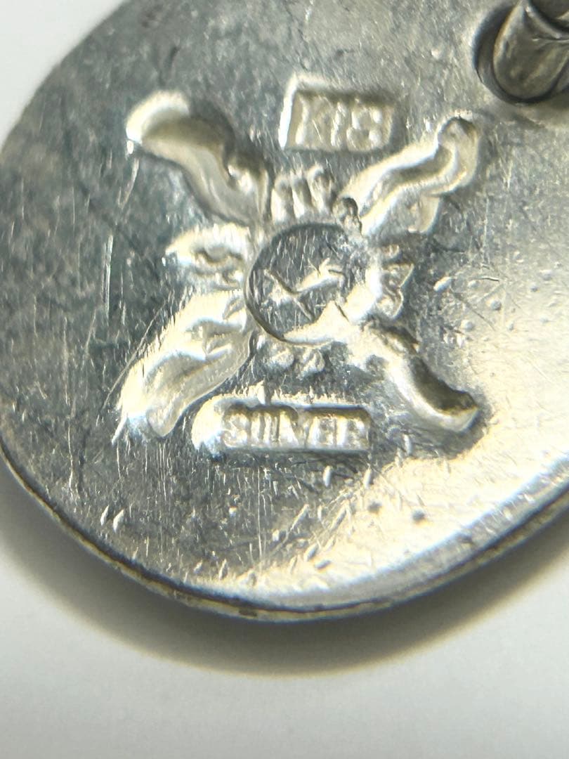 FIRST ARROW’s K18透かしマーク付メタル ペンダント ネックレス