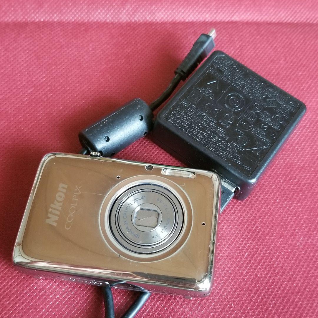 実動 Nikon ニコン COOLPIX S02 超小型ボディー希少 コンデジ