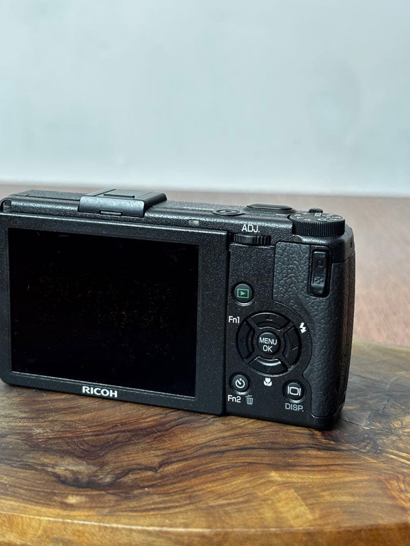 ショット数少ないです。RICOH GR DIGITAL III 美品