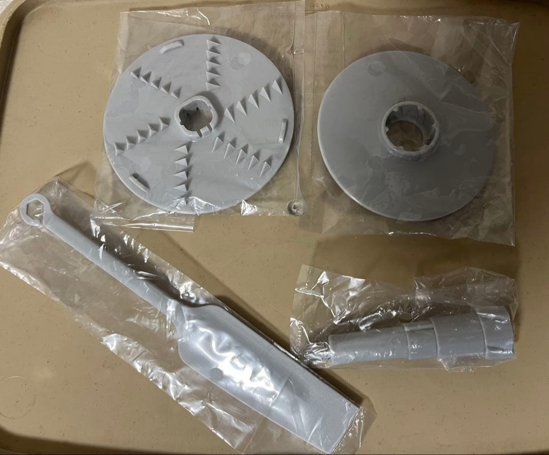 チョップドサラダメーカー　ホワイト　recolte 充電用アダプター付き