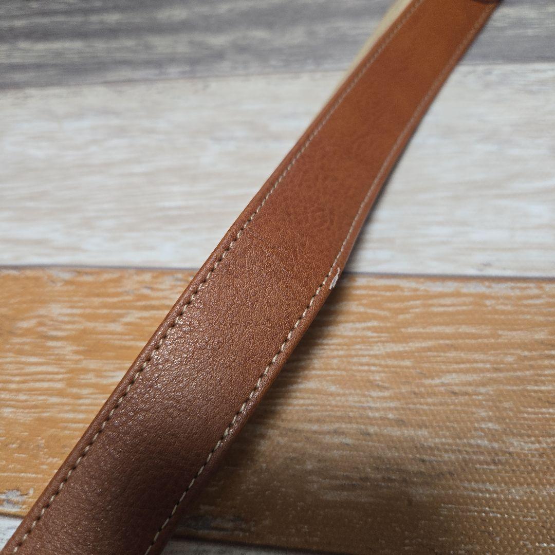 Canon EOS Kiss M ホワイト ジャケット・ストラップ・アダプター付