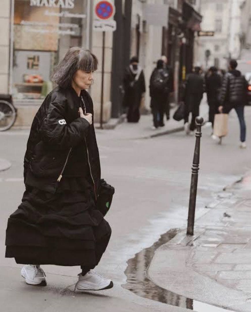 HOKA bondi sr ホワイト スニーカー