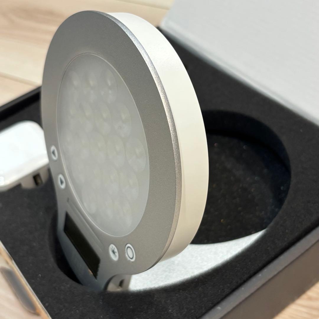 極美品★inti4s 光で起きる目覚まし時計 inti Energy Light