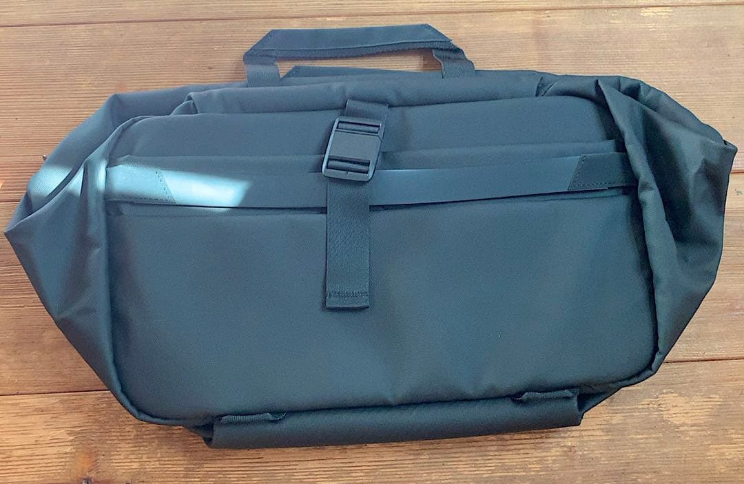 NIID CACHE スリングバッグ兼ダッフルバッグ