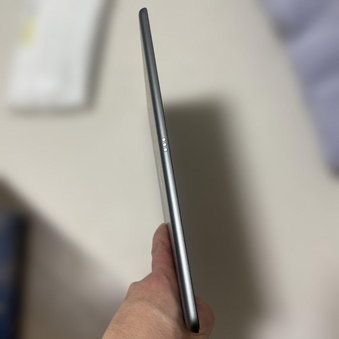 Apple iPad (第7世代) 32GB 新品同様（96%）の状態