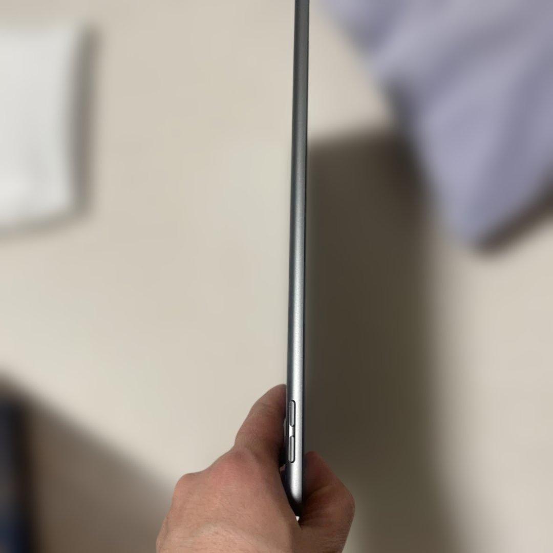 Apple iPad (第7世代) 32GB 新品同様（96%）の状態
