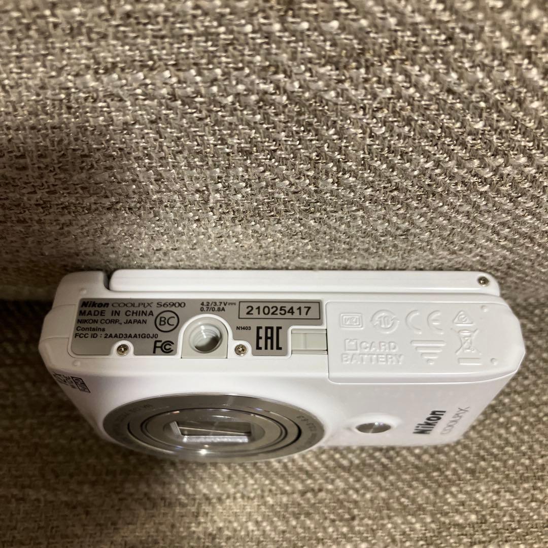 【激レア】Nikon COOLPIX S6900 ホワイト デジタルカメラ