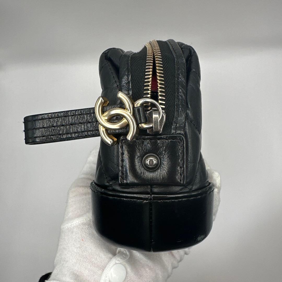 CHANEL マトラッセ　レザーポーチ　ブラック