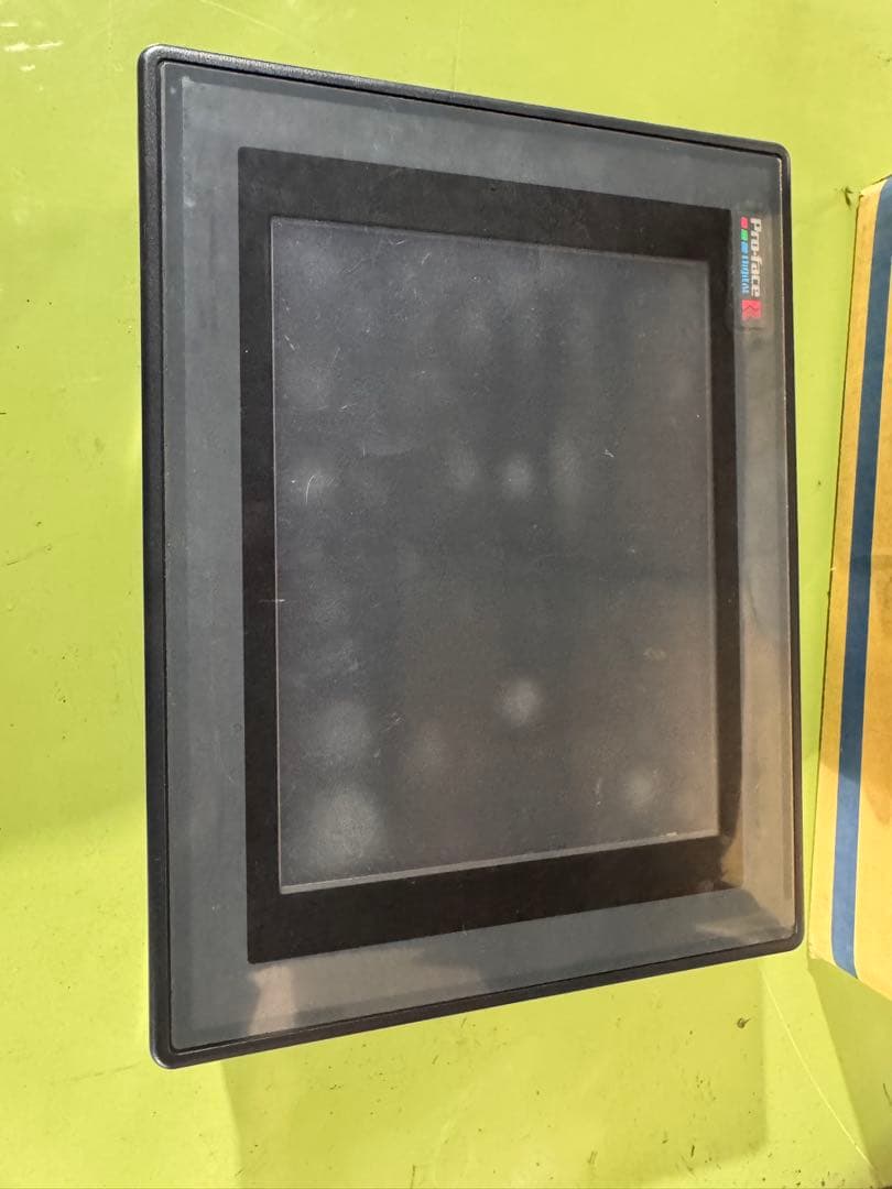 PRO FACE タッチパネル表示器 GP577R-TC11 プログラマブル