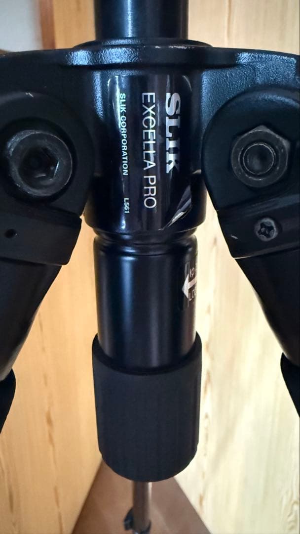 【レンズ、三脚付き】Canon EOS 80D デジタル一眼レフカメラ